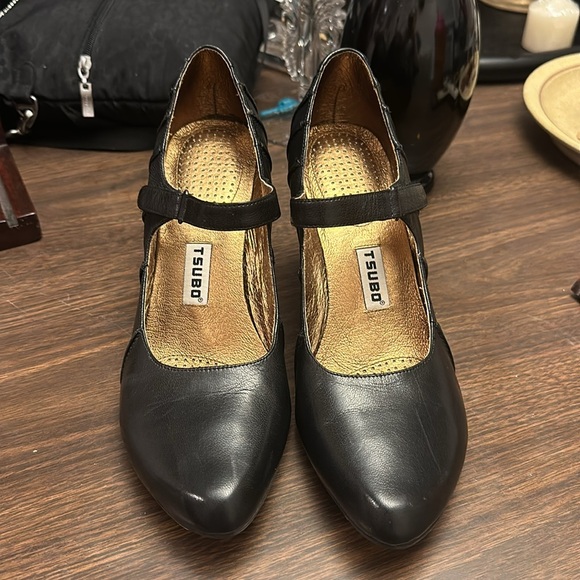 TSUBO 9.5 Mary Janes - Picture 2 of 5